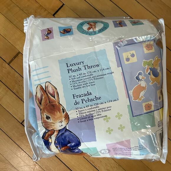 Crown Crafts Beatrix Potter Peter Rabbit Luxury Plush Fleece Baby Blanket 2001 - Picture 3 of 9